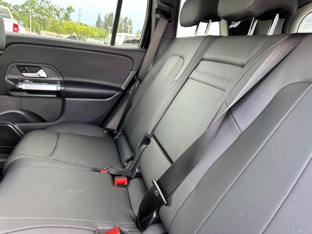 new 2025 Mercedes-Benz GLB 250 car, priced at $49,595