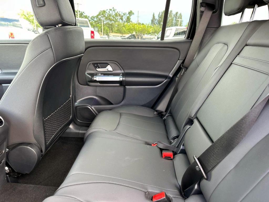 new 2025 Mercedes-Benz GLB 250 car, priced at $49,595