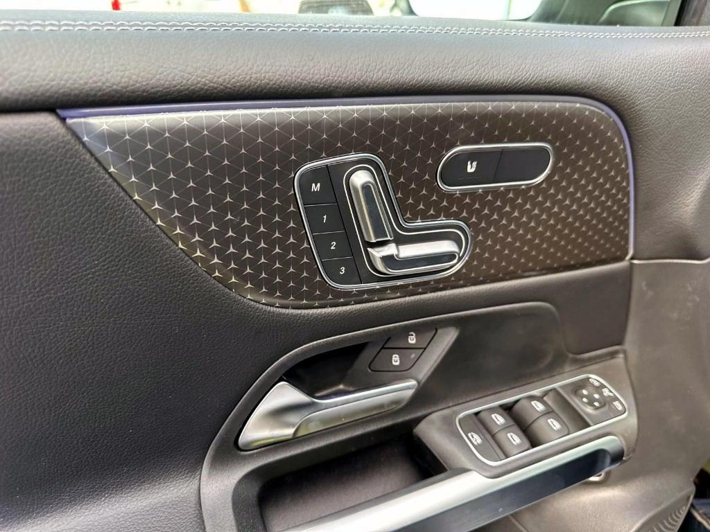 new 2025 Mercedes-Benz GLB 250 car, priced at $49,595