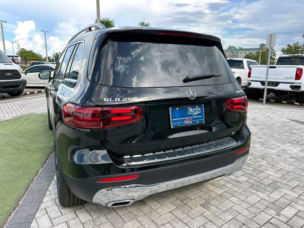 new 2025 Mercedes-Benz GLB 250 car, priced at $49,595