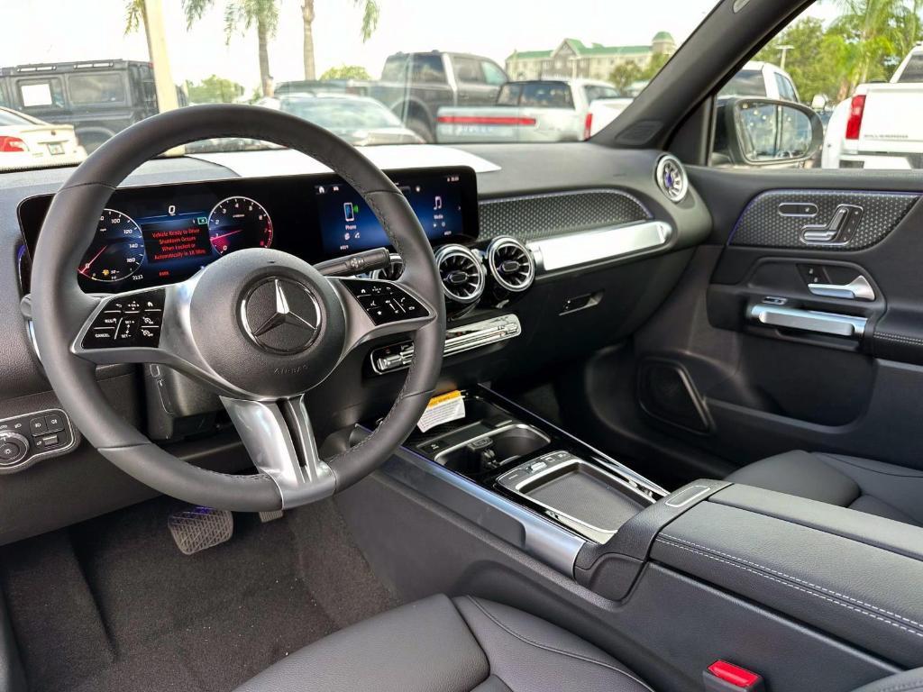 new 2025 Mercedes-Benz GLB 250 car, priced at $49,595