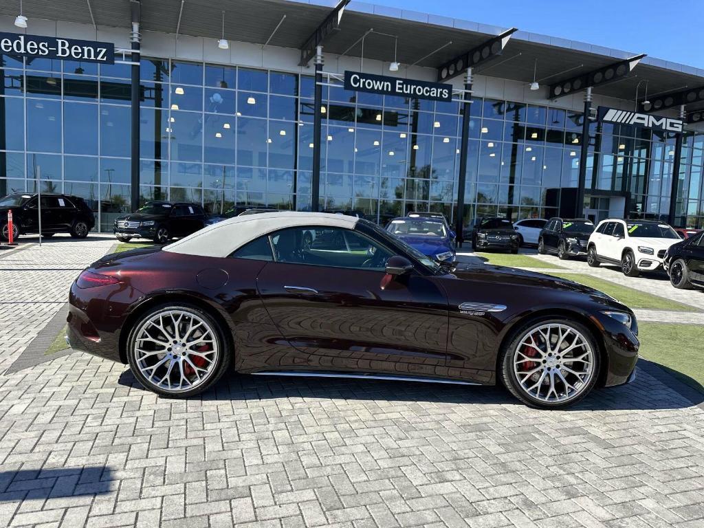 new 2025 Mercedes-Benz AMG SL 55 car, priced at $161,985