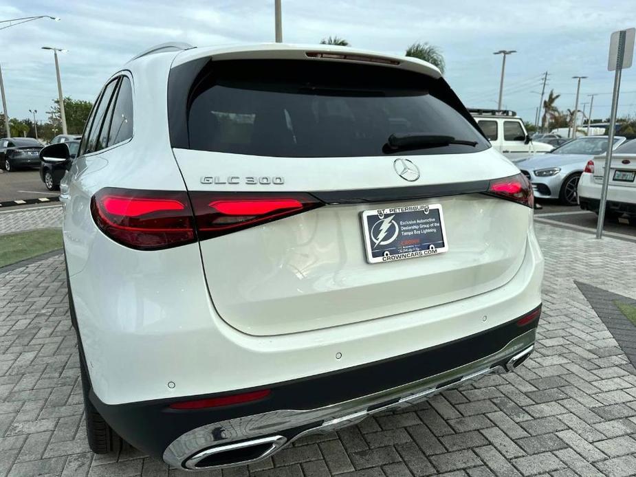 new 2025 Mercedes-Benz GLC 300 car, priced at $51,385