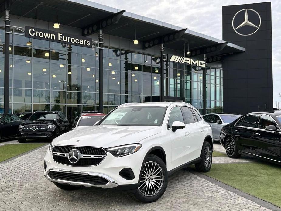 new 2025 Mercedes-Benz GLC 300 car, priced at $51,385