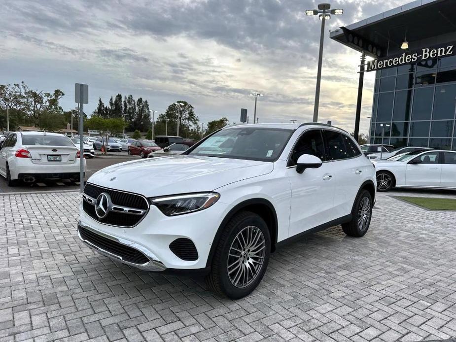 new 2025 Mercedes-Benz GLC 300 car, priced at $51,385