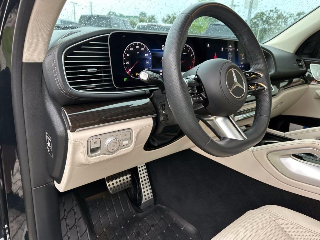 used 2025 Mercedes-Benz GLS 580 car, priced at $101,888