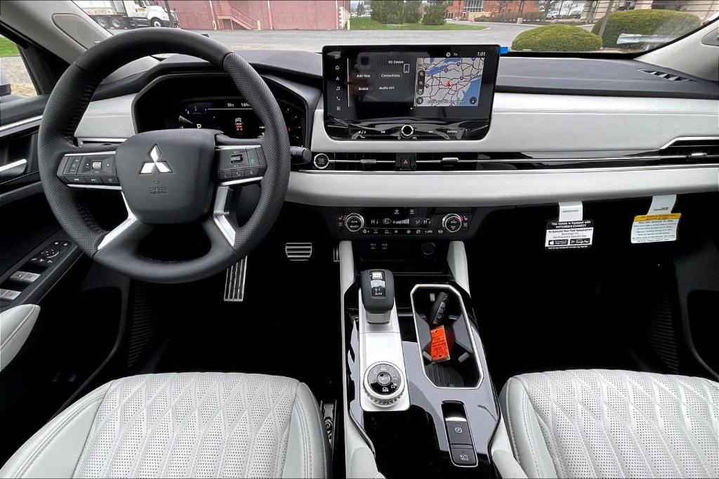 new 2025 Mitsubishi Outlander car, priced at $42,035
