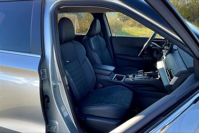 used 2024 Mitsubishi Outlander car, priced at $28,450