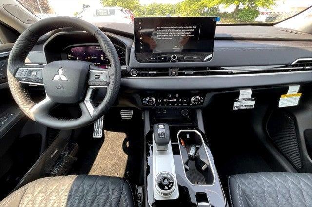 new 2025 Mitsubishi Outlander car, priced at $43,700