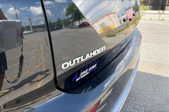 new 2025 Mitsubishi Outlander car, priced at $46,055
