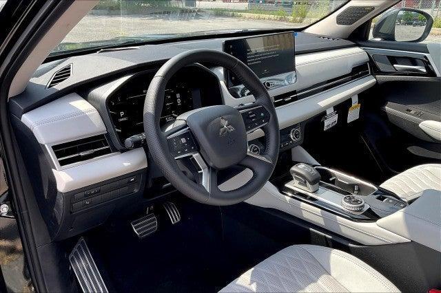 new 2025 Mitsubishi Outlander car, priced at $46,055