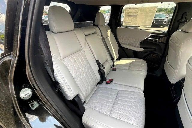 new 2025 Mitsubishi Outlander car, priced at $46,055