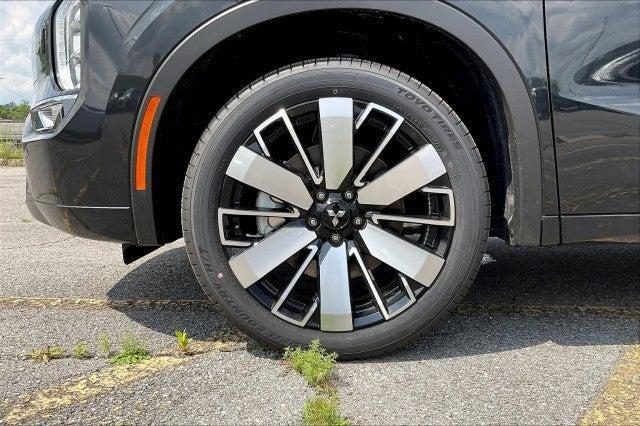 new 2025 Mitsubishi Outlander car, priced at $46,055