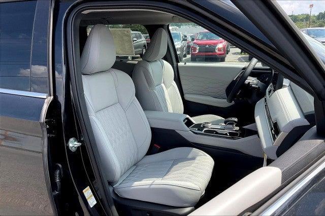 new 2025 Mitsubishi Outlander car, priced at $46,055