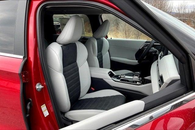 new 2025 Mitsubishi Outlander car, priced at $40,460