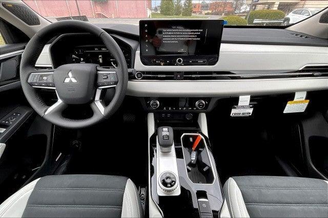 new 2025 Mitsubishi Outlander car, priced at $41,260