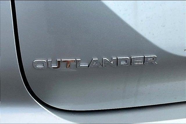 new 2024 Mitsubishi Outlander car, priced at $38,070