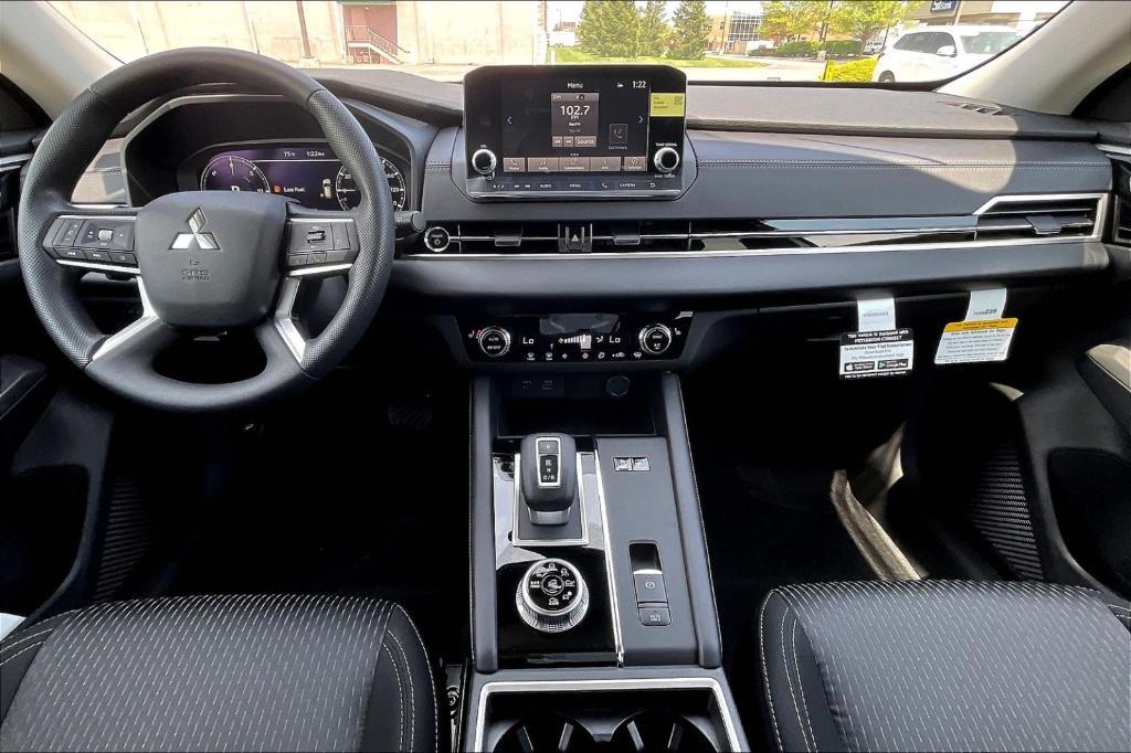 new 2025 Mitsubishi Outlander car, priced at $43,280