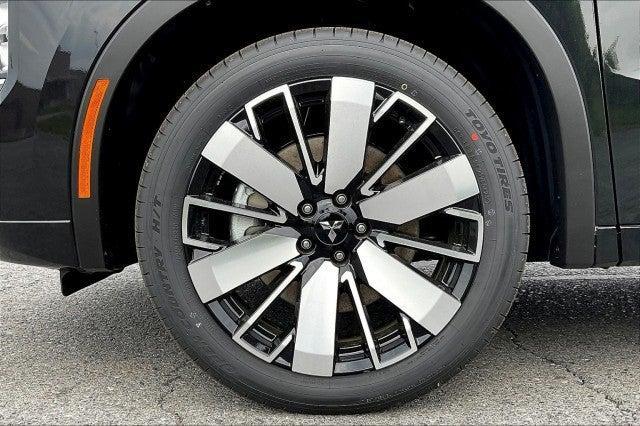 new 2025 Mitsubishi Outlander car, priced at $46,555