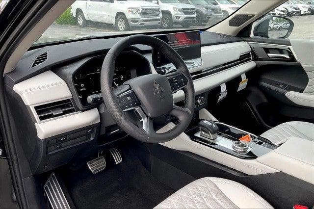 new 2025 Mitsubishi Outlander car, priced at $46,555
