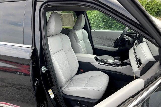 new 2025 Mitsubishi Outlander car, priced at $46,555