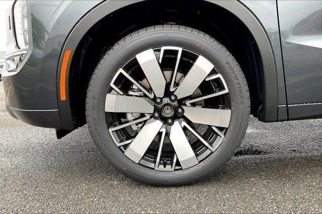 new 2025 Mitsubishi Outlander car, priced at $44,105