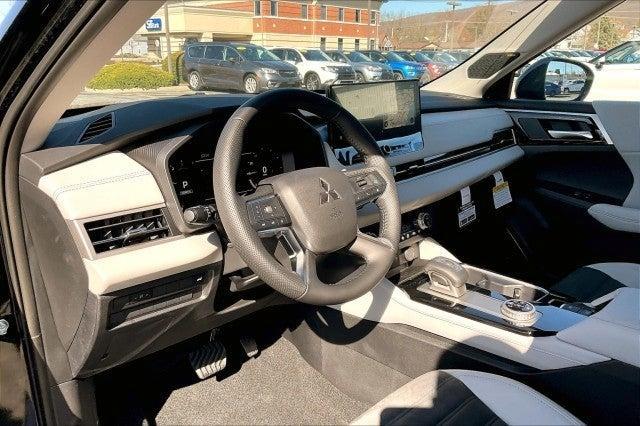 new 2025 Mitsubishi Outlander car, priced at $41,825