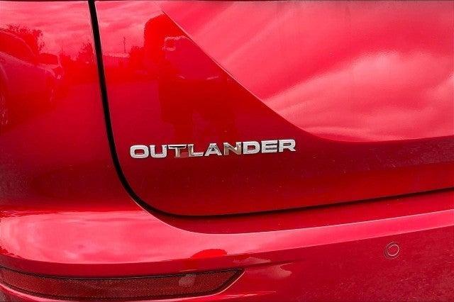 new 2024 Mitsubishi Outlander car, priced at $38,365