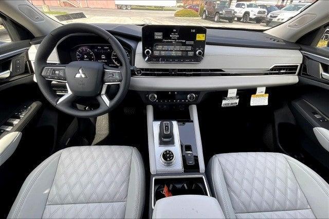 new 2024 Mitsubishi Outlander car, priced at $44,155
