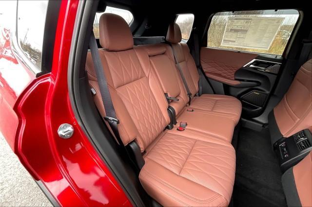 new 2025 Mitsubishi Outlander car, priced at $45,825