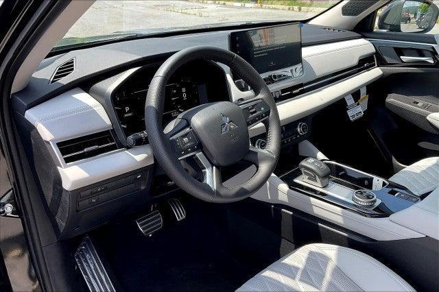 new 2025 Mitsubishi Outlander car, priced at $45,422