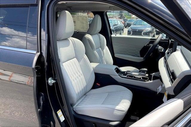 new 2025 Mitsubishi Outlander car, priced at $45,422