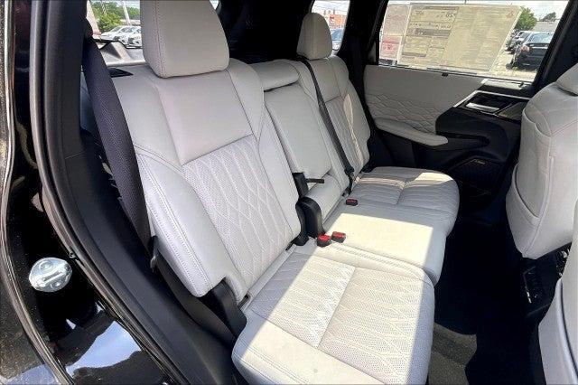 new 2025 Mitsubishi Outlander car, priced at $45,422
