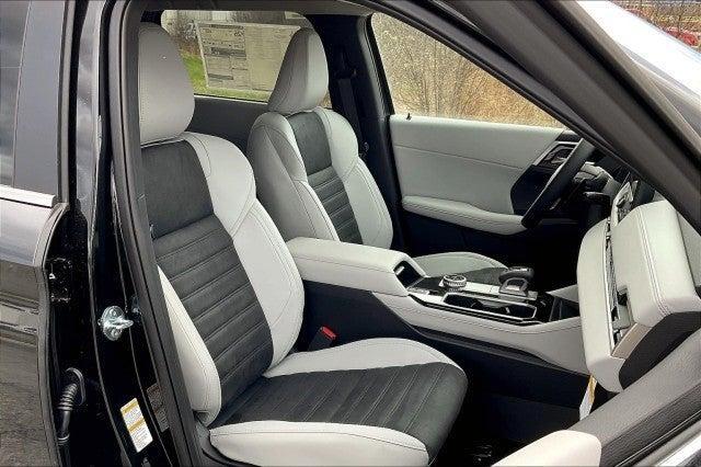 new 2025 Mitsubishi Outlander car, priced at $38,285