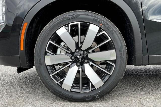 new 2025 Mitsubishi Outlander car, priced at $38,285