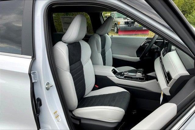 new 2025 Mitsubishi Outlander car, priced at $41,335