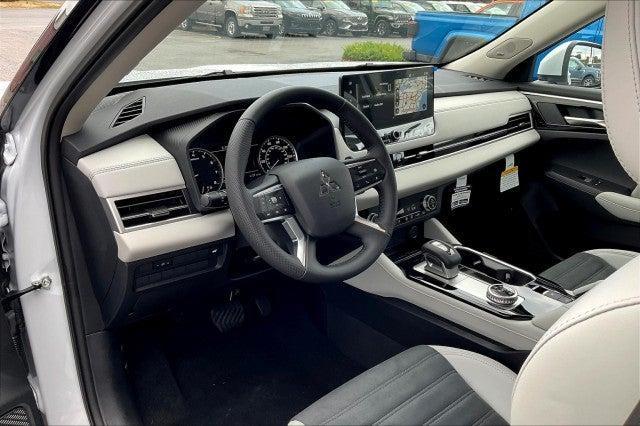 new 2025 Mitsubishi Outlander car, priced at $41,335