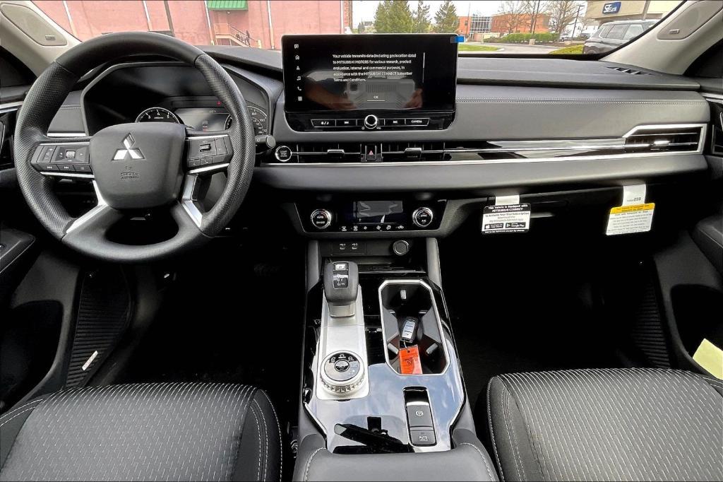 new 2025 Mitsubishi Outlander car, priced at $32,183