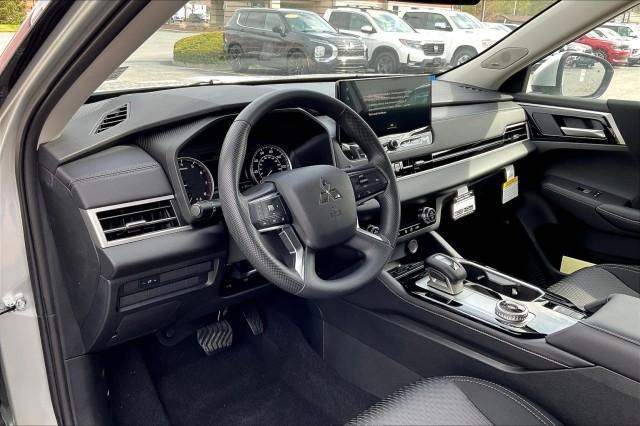 new 2025 Mitsubishi Outlander car, priced at $32,183