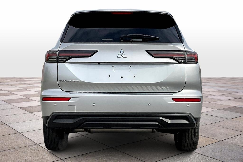 new 2025 Mitsubishi Outlander car, priced at $32,183