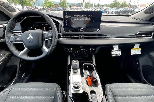 new 2025 Mitsubishi Outlander car, priced at $41,375