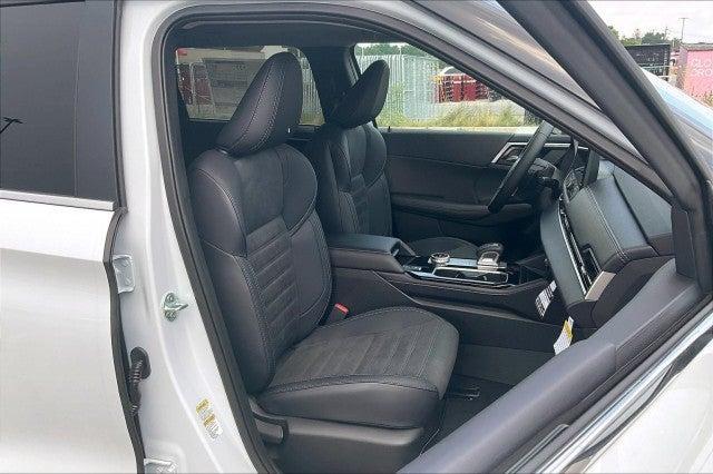 new 2025 Mitsubishi Outlander car, priced at $41,375