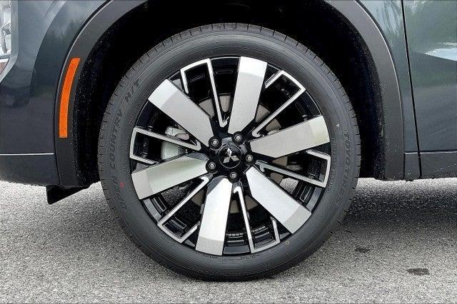 new 2025 Mitsubishi Outlander car, priced at $45,350