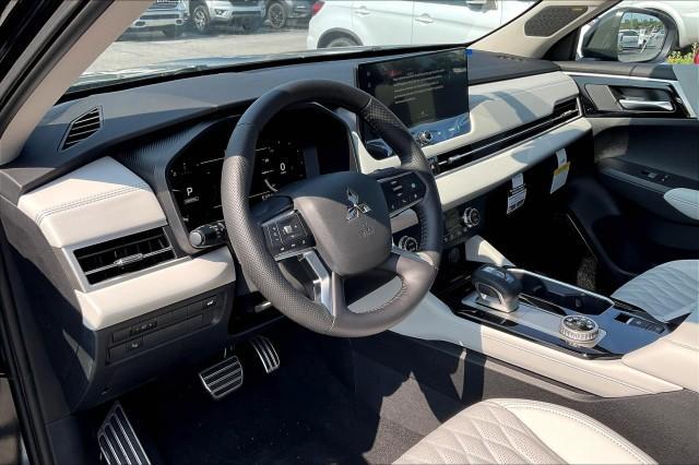 new 2025 Mitsubishi Outlander car, priced at $46,055