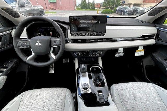 new 2025 Mitsubishi Outlander car, priced at $46,055