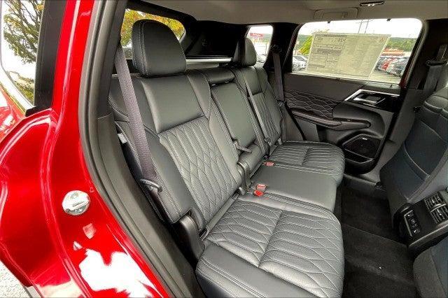 new 2025 Mitsubishi Outlander car, priced at $43,545