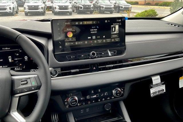 new 2025 Mitsubishi Outlander car, priced at $43,545