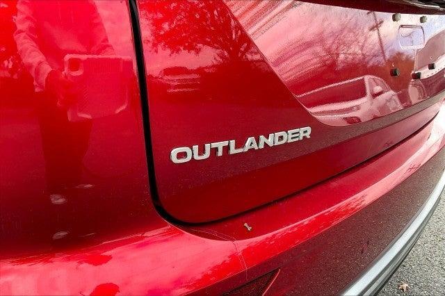 new 2025 Mitsubishi Outlander car, priced at $43,545