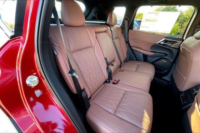 new 2025 Mitsubishi Outlander car, priced at $47,675