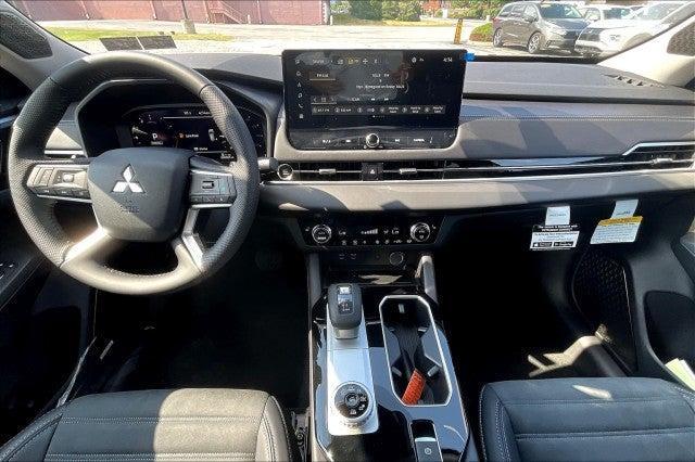 new 2025 Mitsubishi Outlander car, priced at $41,714